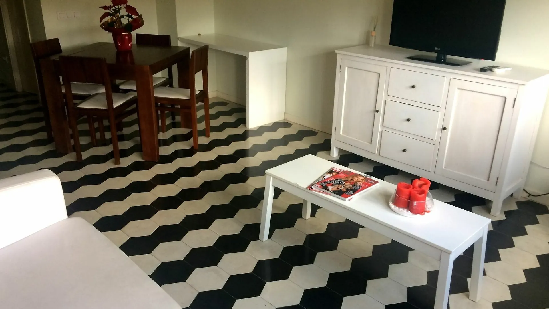 Moderno Apartamento Sobre El Rio 赫罗纳 3*,  西班牙