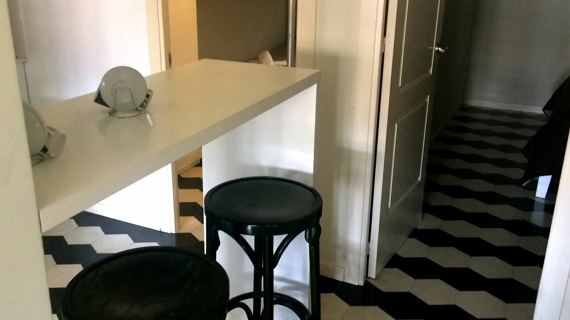 Moderno Apartamento Sobre El Rio 赫罗纳 3*,