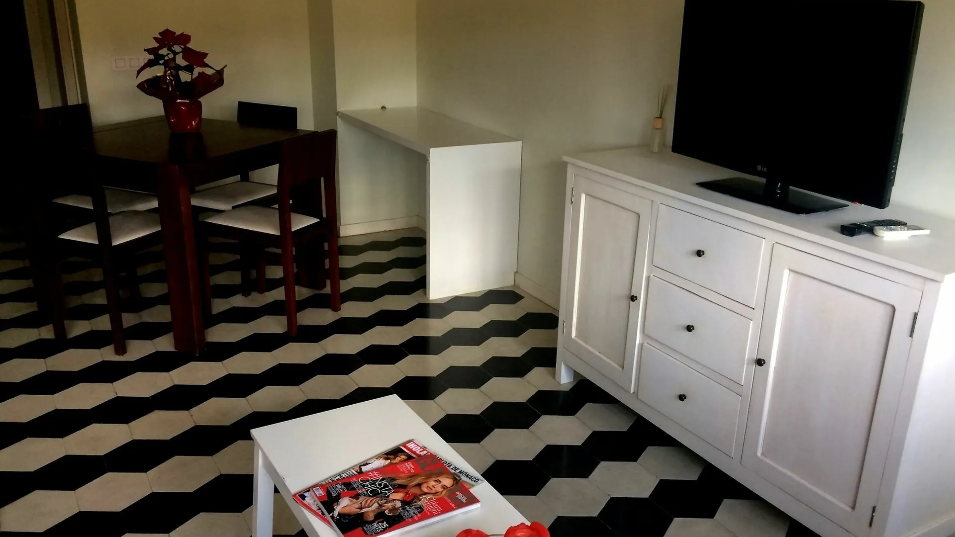 *** Hotel Moderno Apartamento Sobre El Rio Gerona Spanien